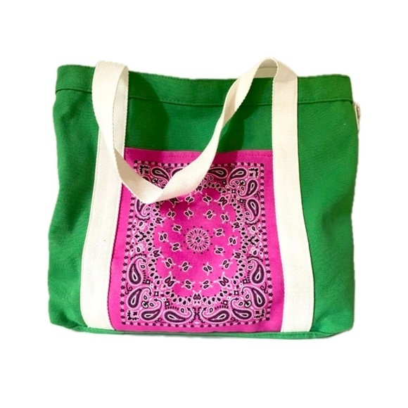❤️ 🆕 BLOOMINGDALES BANDANA “POCKET” BEACH BAG TOTE 17” x 13” - Picture 1 of 4